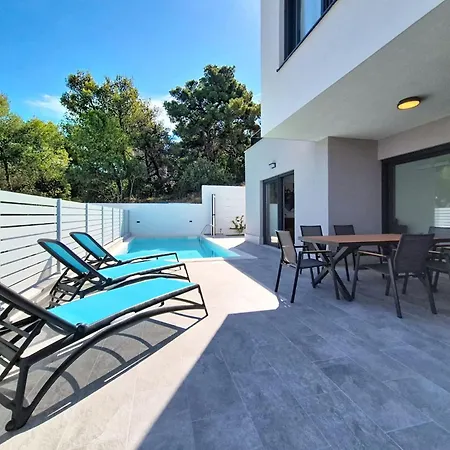 Aloa I By Interhome