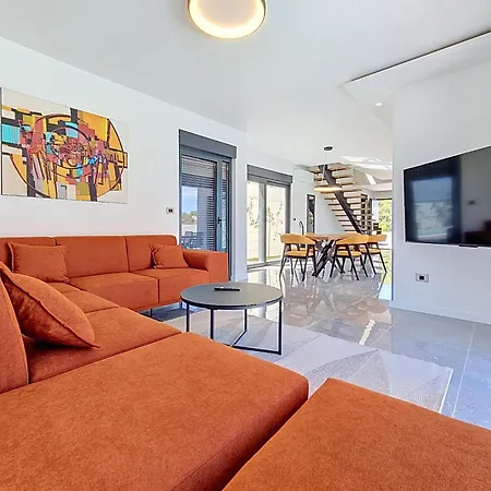 Aloa I By Interhome Splitska
