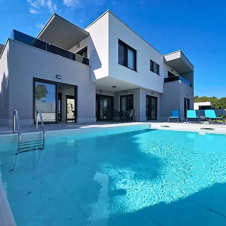 Aloa I By Interhome Splitska