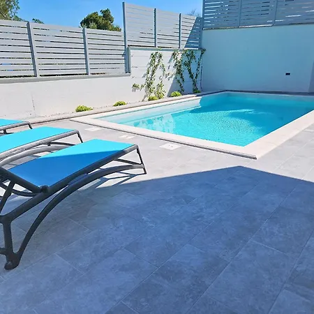 Aloa I By Interhome Splitska