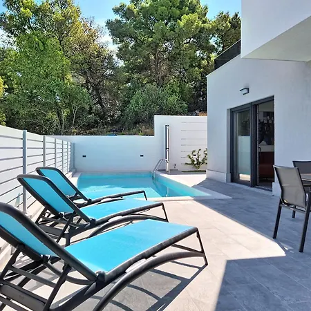 Aloa I By Interhome